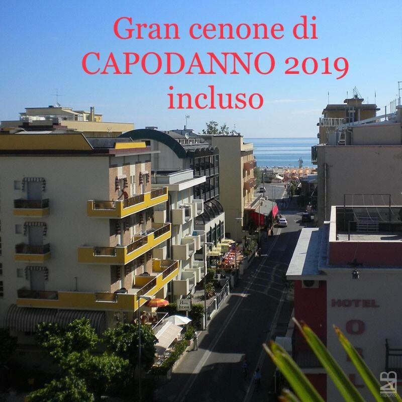 Hotel Nova Dhely Rimini Bagian luar foto